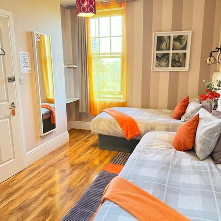 Upton Country Park Guest House نورث هامبتون المظهر الخارجي الصورة