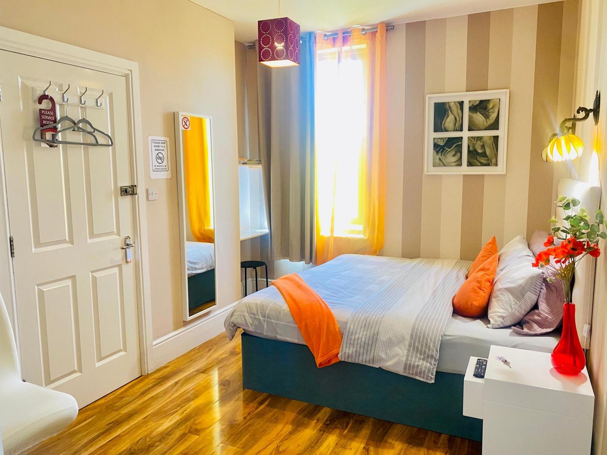 Upton Country Park Guest House نورث هامبتون المظهر الخارجي الصورة